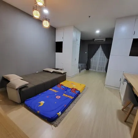 Nice And Cozy Studio Apartment With Gym And Pool. Kampar Exterior photo