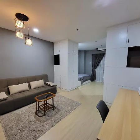 Nice And Cozy Studio Apartment With Gym And Pool. Kampar Exterior photo