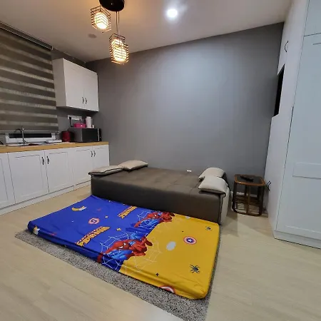 Nice And Cozy Studio Apartment With Gym And Pool. Kampar Exterior photo